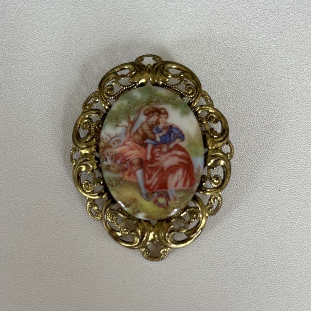 AS IS  Vintage Gold Brooch with Romantic Scene